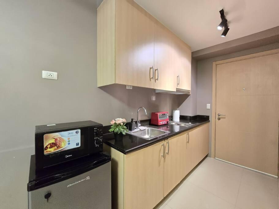 1br Condotel W Balcony Sm Light Residences #lt10