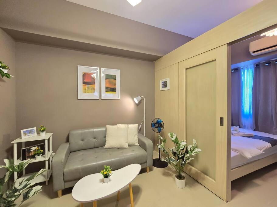 1br Condotel W Balcony Sm Light Residences #lt10 Apartment *